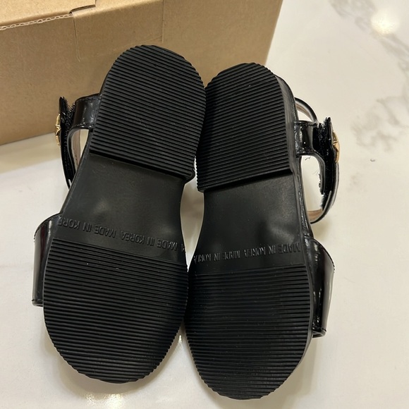 Petite Hailey basic black parent sandal toddler - Picture 6 of 12